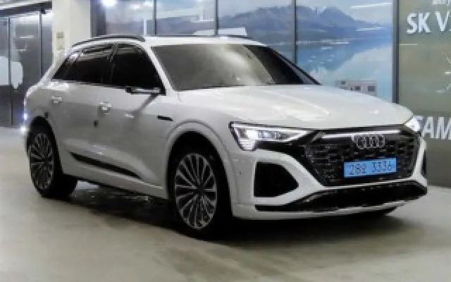 수원중고차매매센터 Q8 e-트론 55 콰트로 프리미엄 매물 사진 2 - 2025/04 13,338km